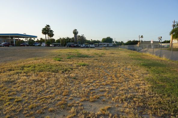 Land For Sale Calton & Springfield - Laredo Tx: 401 W Calton Rd, Laredo, TX 78041